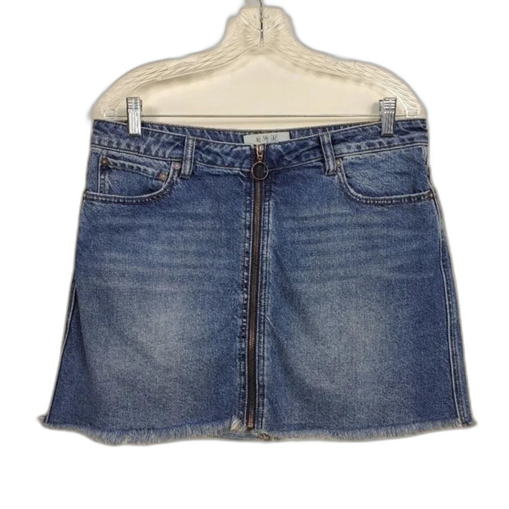 We‎ The Free Denim Mini Skirt Womans Size 31 Blue Med Wash Cotton Fully Zip